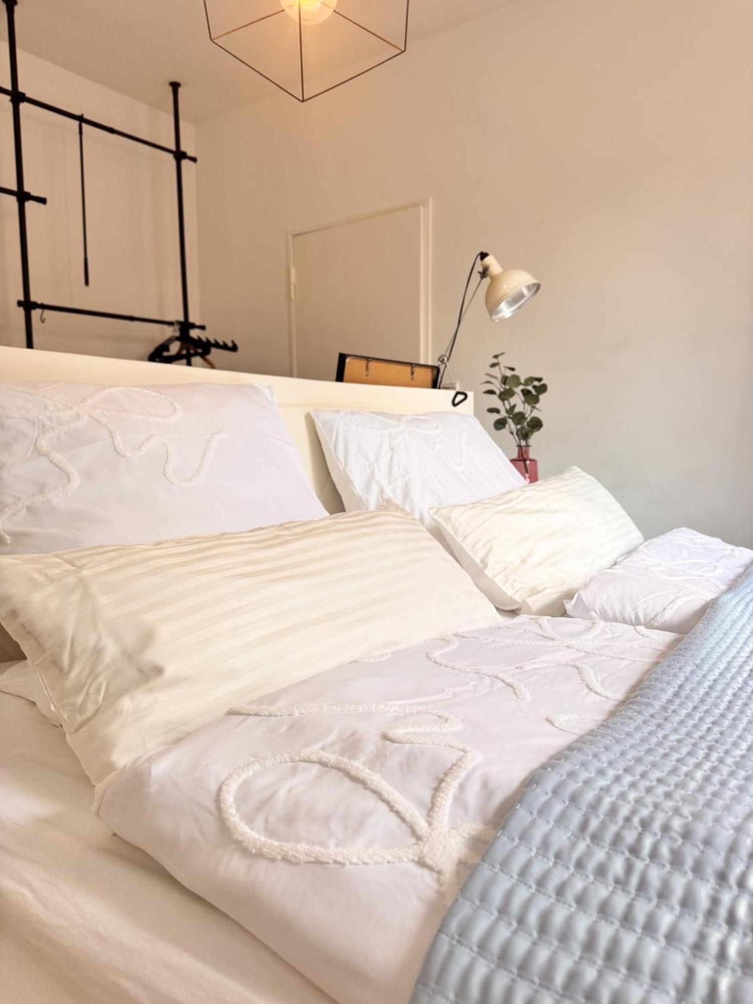 01 Bedroom In Mitte-Up To 5 People-Private Free Parking برلين المظهر الخارجي الصورة